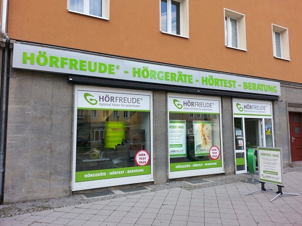 Fachgeschäft für Hörgeräte und Hörtest mit Beratung in barrierefrei zugänglichem Ladenlokal.